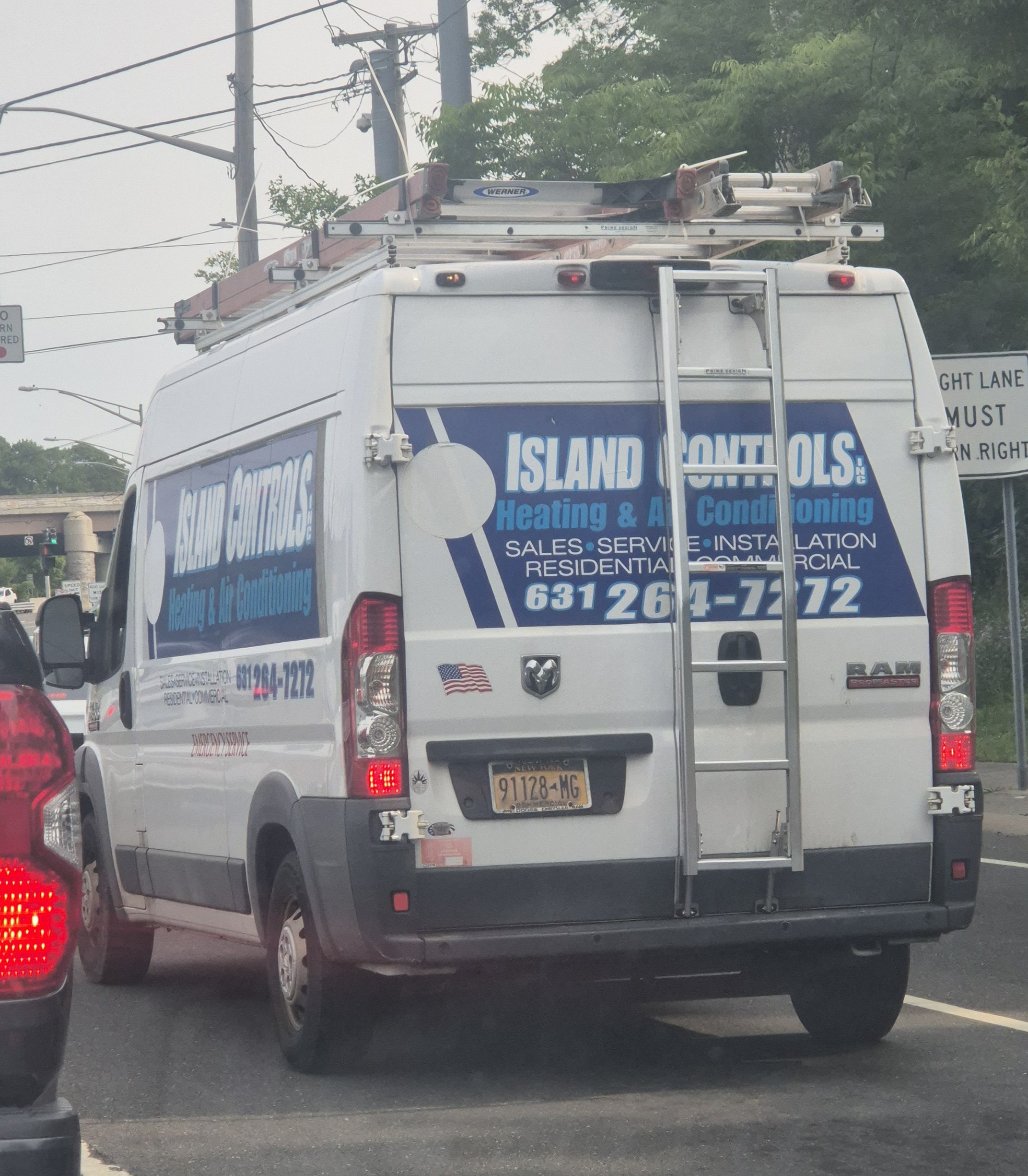 Island Controls Inc. logo