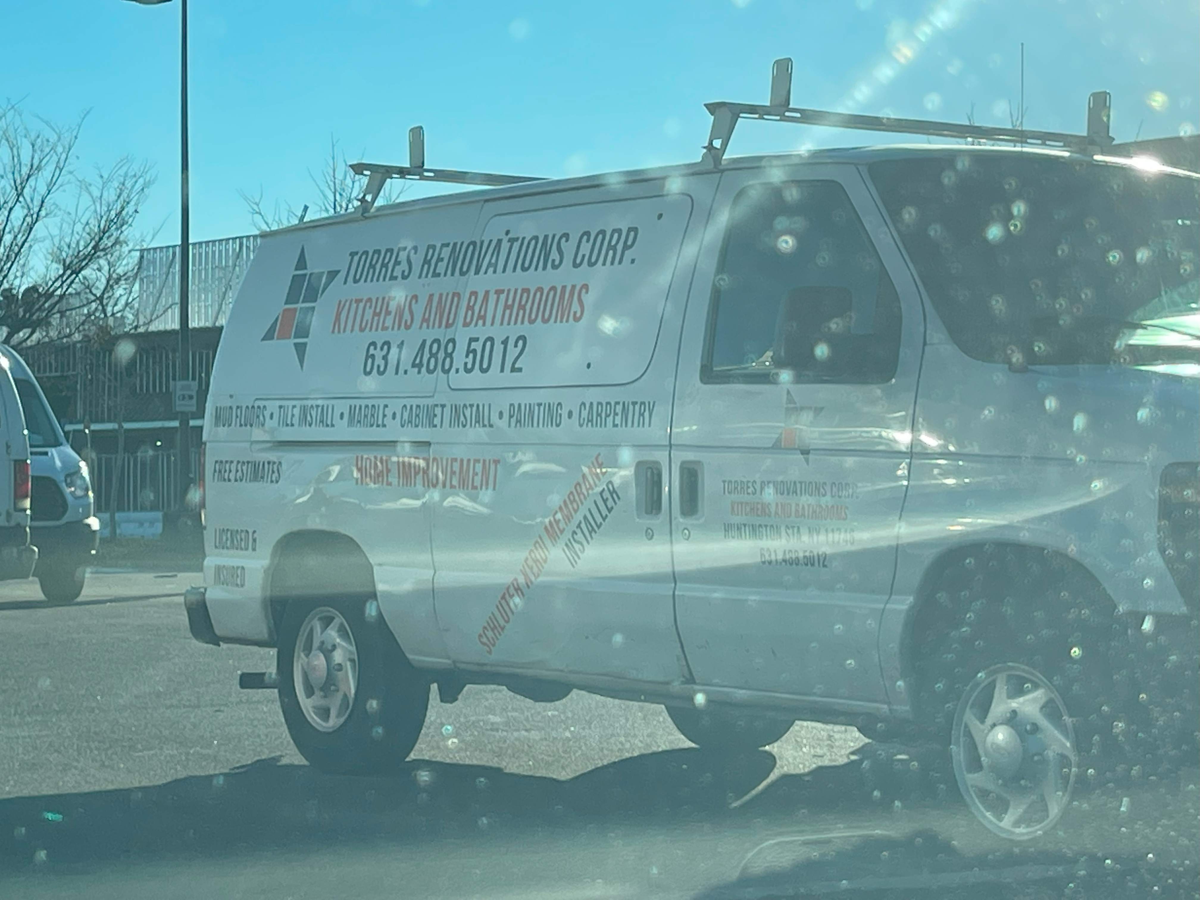 Torres Renovations Corp. logo