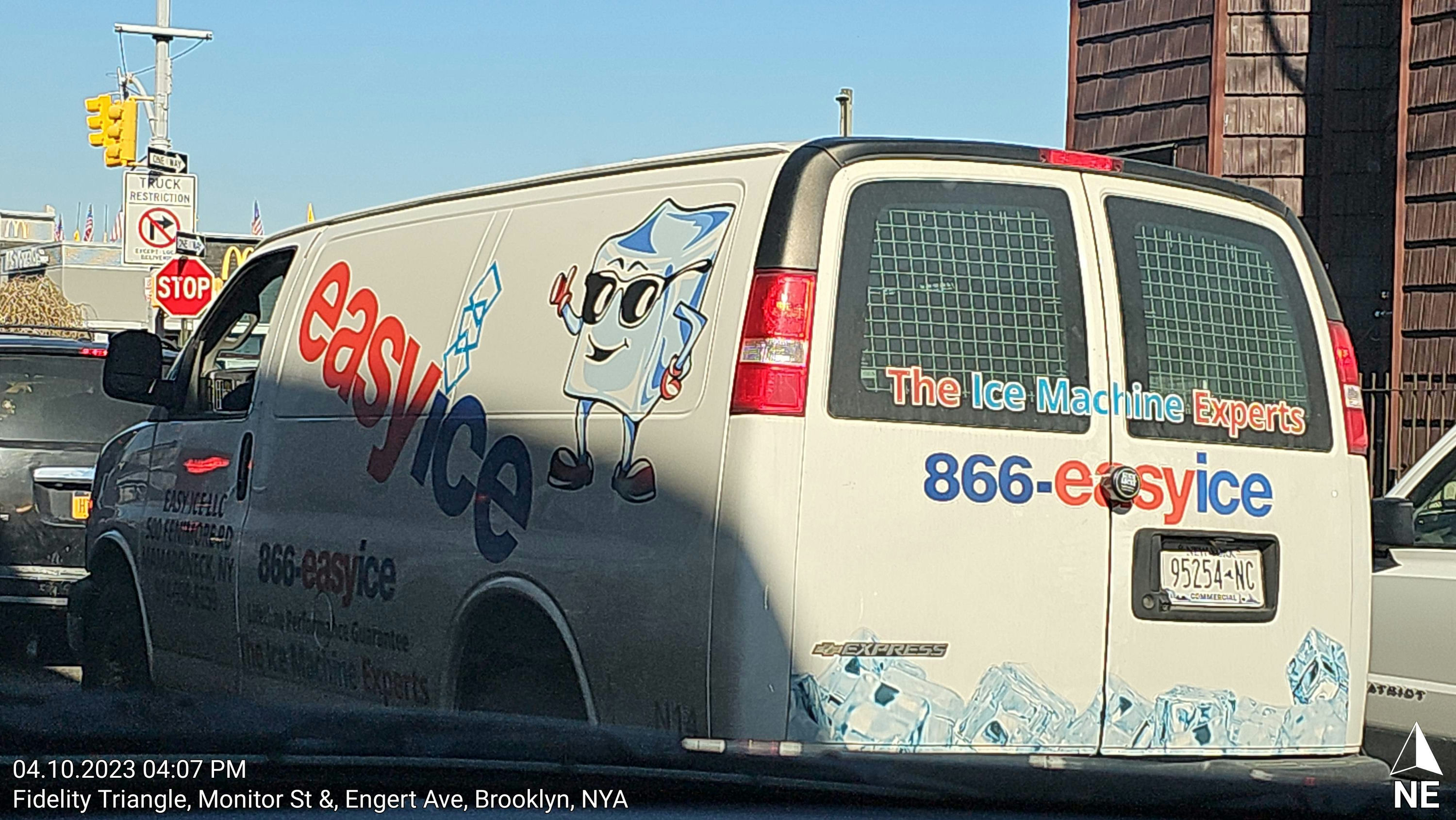 Easy ice logo