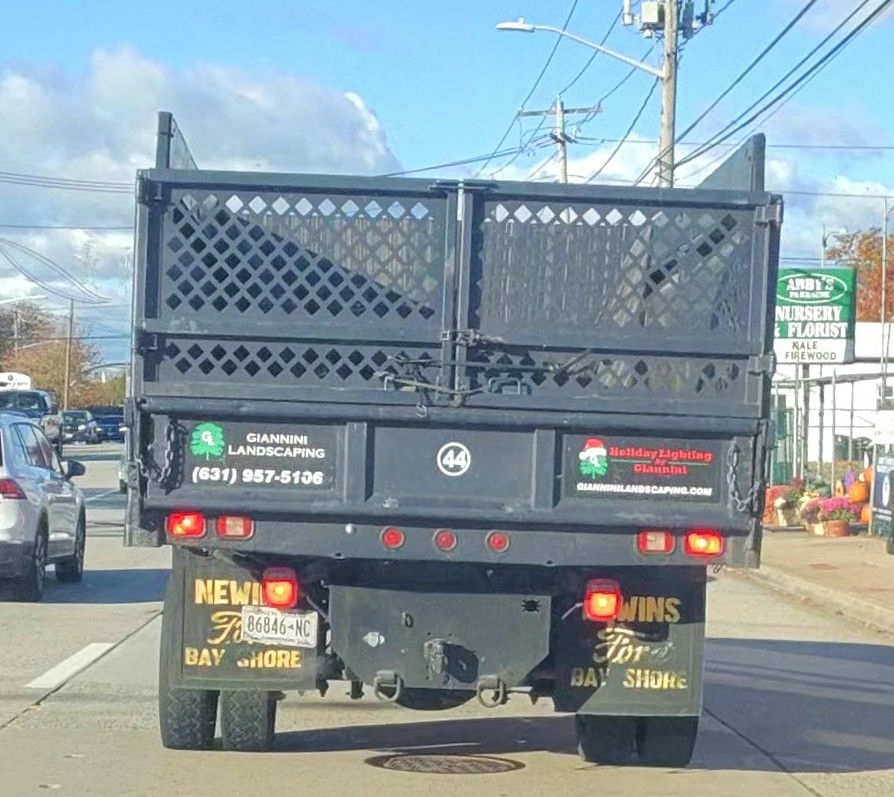 Giannini Landscaping logo