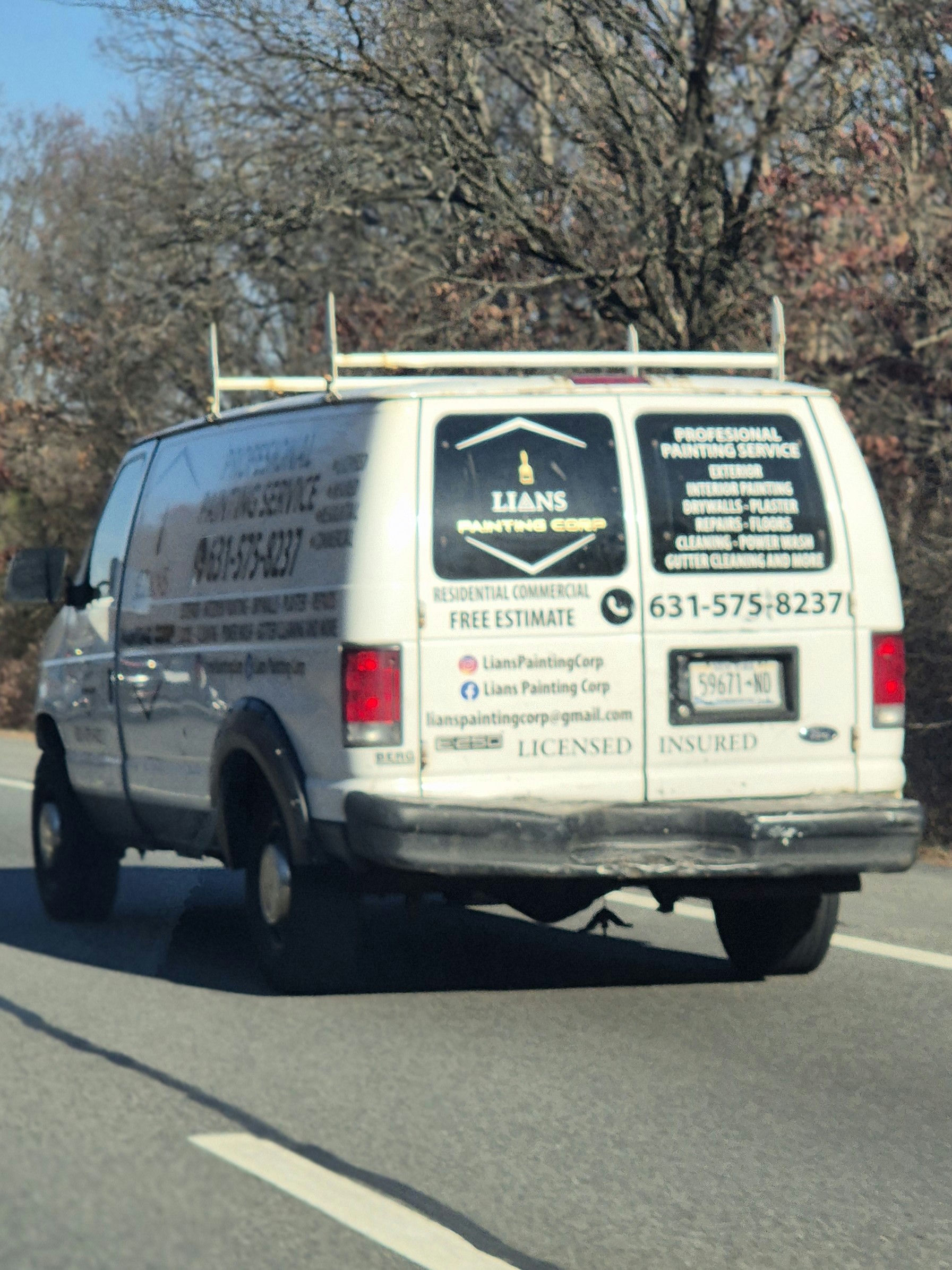 Lians Painting Corp. logo