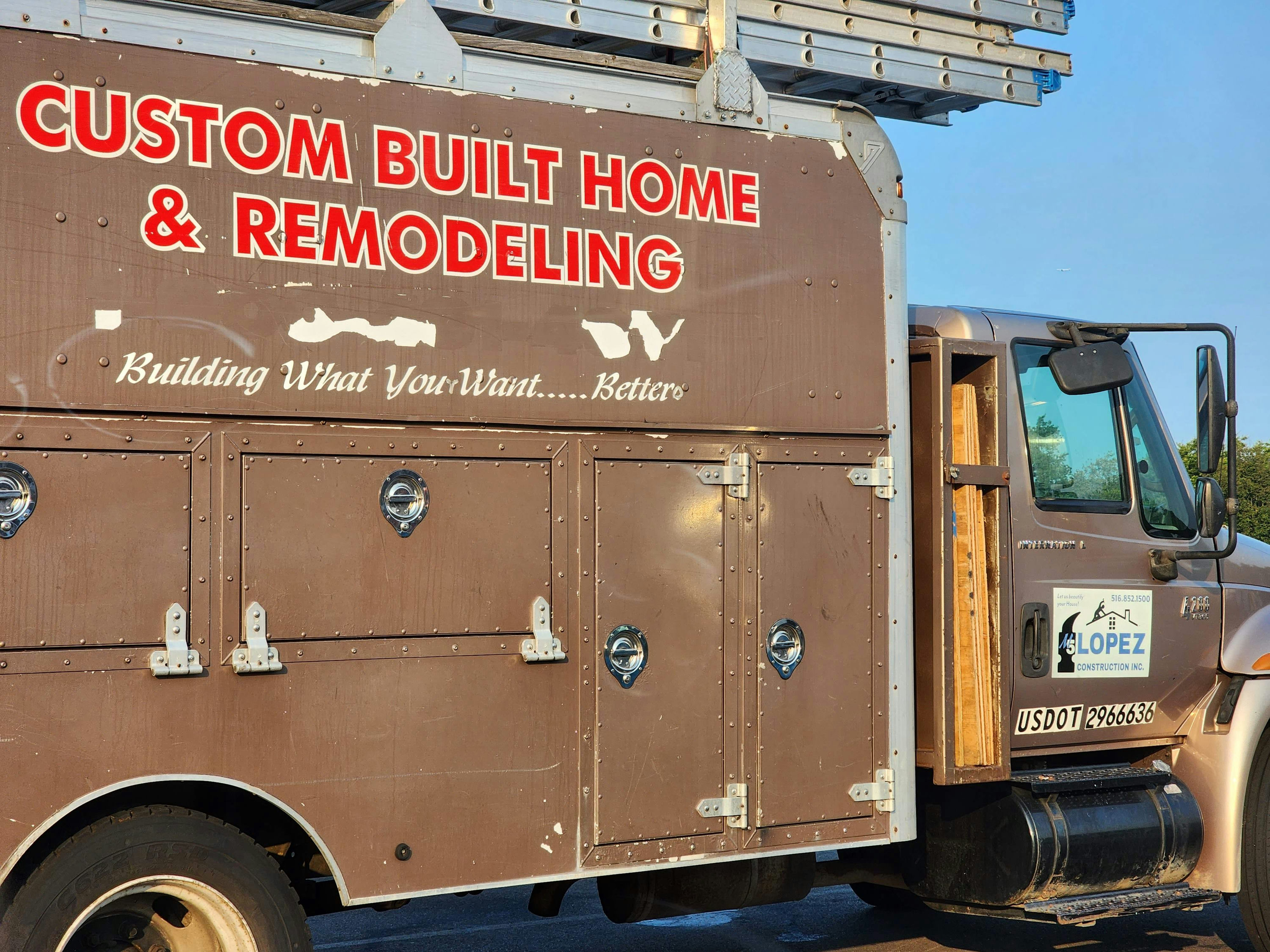 M5 Lopez Construction INC. logo