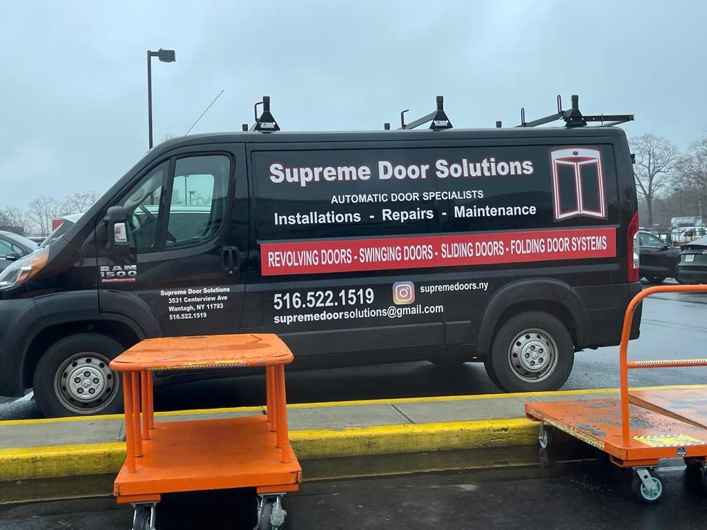 Supreme Door Solutions logo