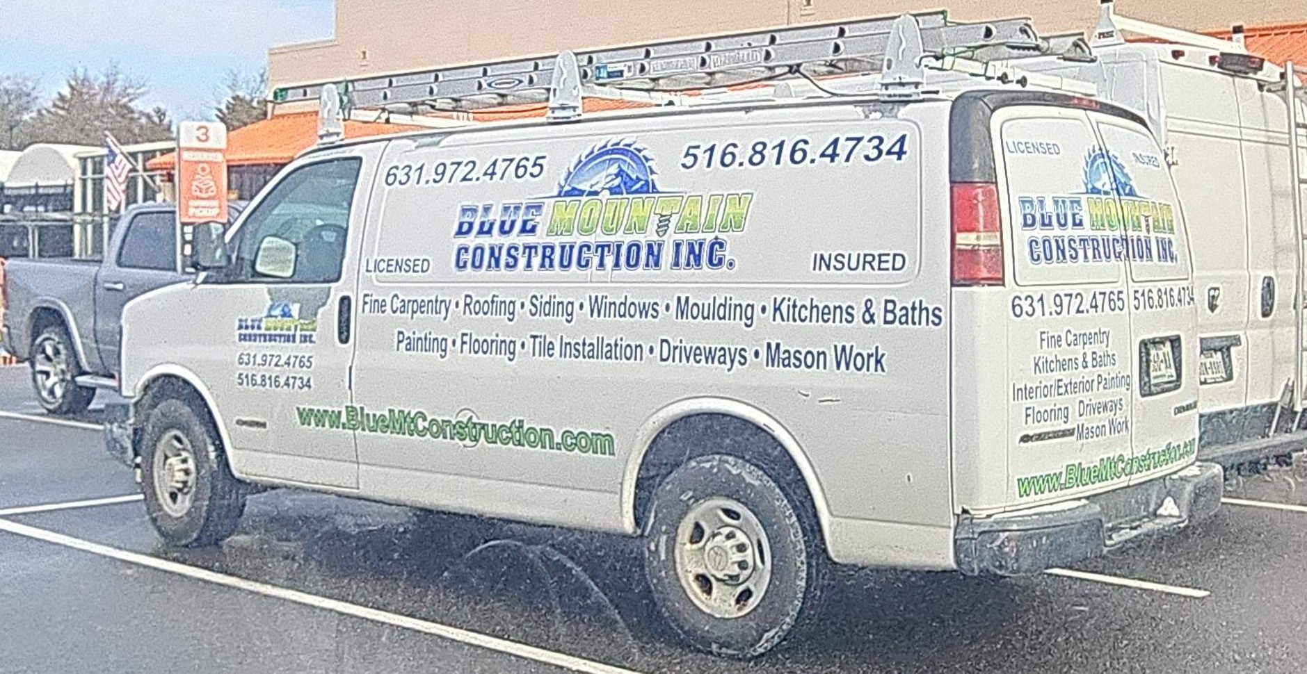 Blue Mountain Construction Inc. logo